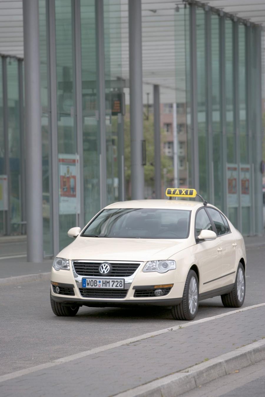  Volkswagen Passat 2005 года  (фото 40 из 161)